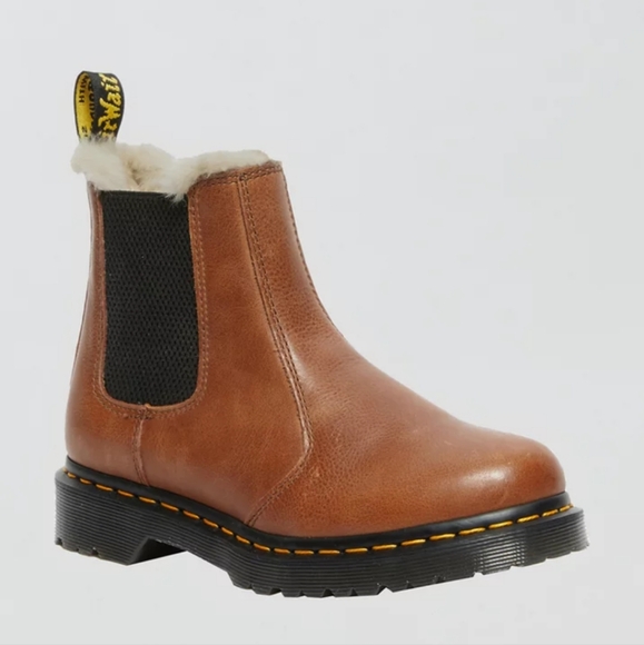 Dr. Marten Women's 2976 Leonore Fur Lined Boot Doc Martens Chelsea Boots New 8 - Picture 1 of 10
